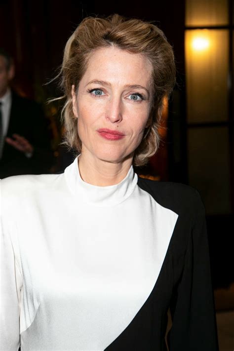 gillian anderson and lily james at all about eve premiere