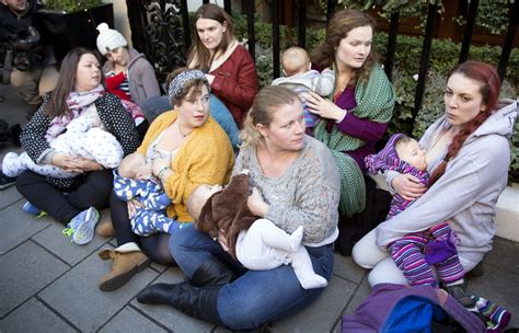 Start4life Uk Government Urges Women To Breastfeed In Public