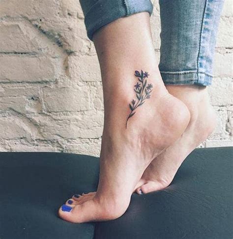 35 Best Flower Tattoos For Women That Will Inspire You To Get Inked