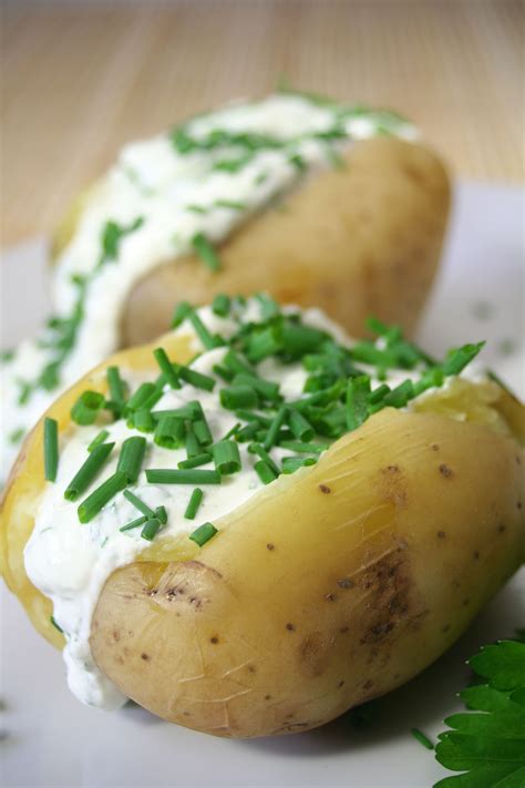 easy  baked potatoes  sour cream  chives recipe