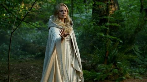 What The Hell Is Going On With Emma Swan On Once Upon A Time