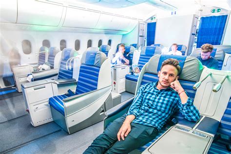 review business class  lot polish chicago ord  warsaw waw