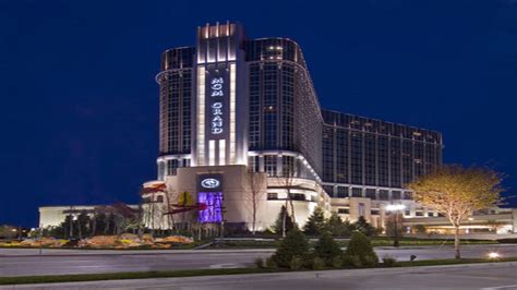 detroit casinos post record revenue   led  mgm grand