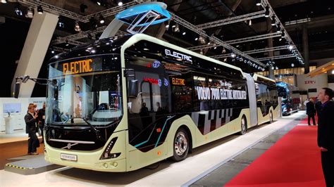 World Premiere Of Volvos New Electric Articulated Bus – Motorindia