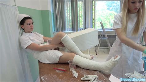 Leg Cast Nurse Plaster Casting Class Youtube