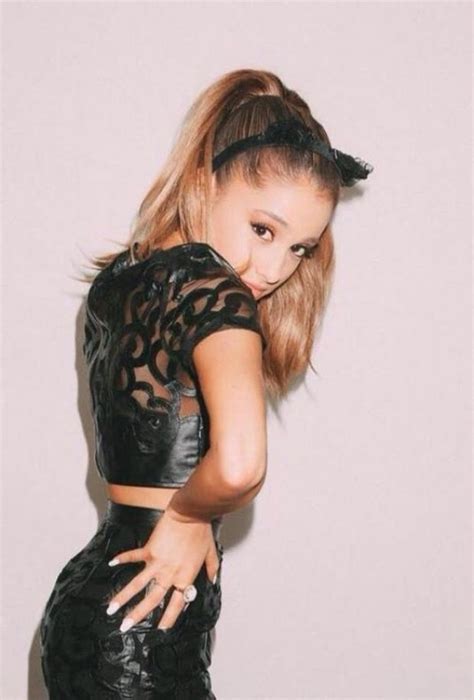 Photoshoot Ariana Grande By Jones Crow Uskao