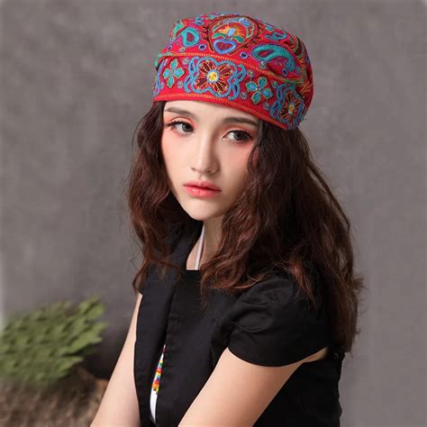 Women Mexican Style Ethnic Vintage Embroidery Flowers Bandanas Red