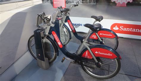 santander signs £43m deal to become london s new cycle
