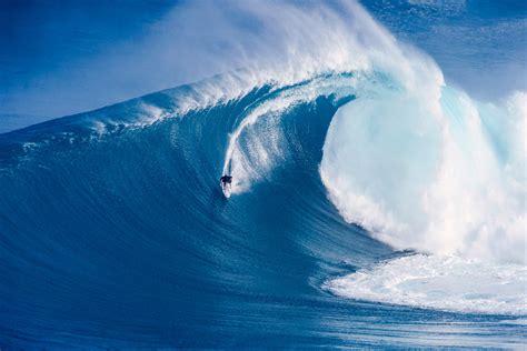 biggest waves  surfed   terrifying page  biggestverse