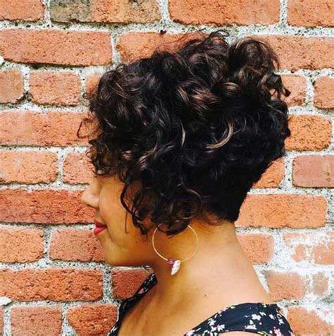 Stylish Curly Hairstyles For Short Haired Ladies The