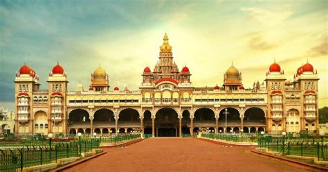 splendid royal palaces  india trawell blog