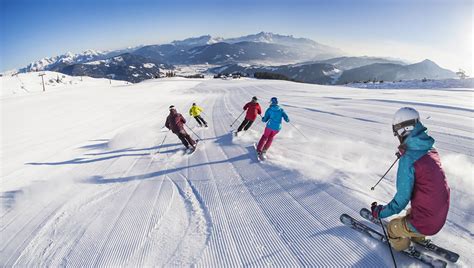 skiurlaub auf der piste ski amade berggasthof munzen flachau