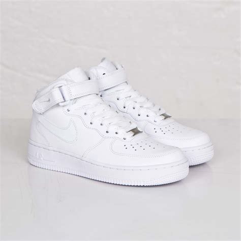 nike wmns air force  mid  le   sneakersnstuff