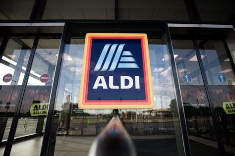 aldi open   years day opening  closing times   holiday