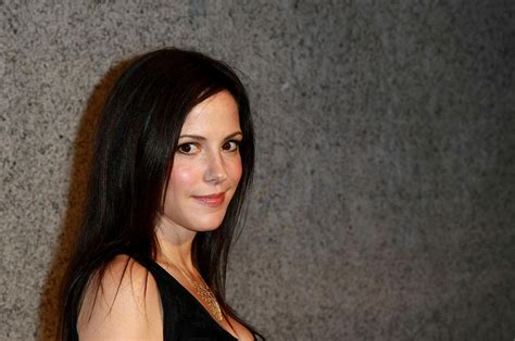 mary louise parker wallpapers hd full hd pictures