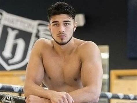 tommy fury height   tommy fury  girlfriend parents family net
