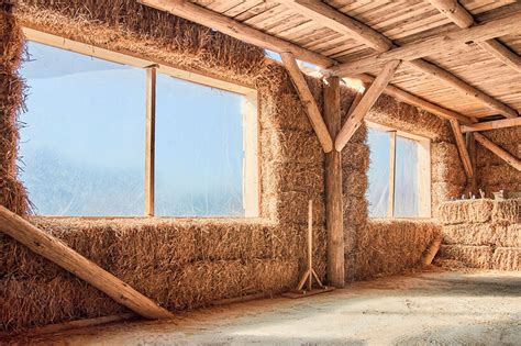 straw houses    ecological trend  france