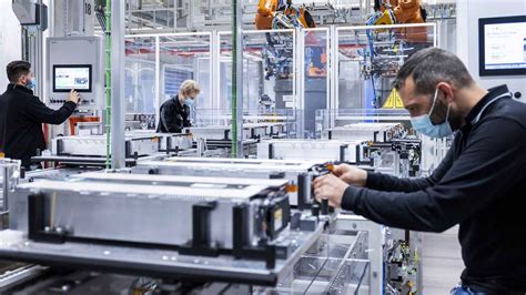 mercedes starts production of battery packs 108 kwh for the new eqs