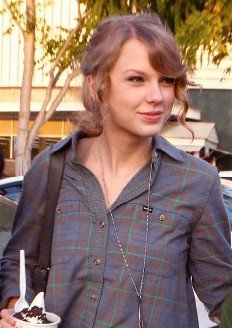 Taylor Swift Without Makeup Top 10 Pictures
