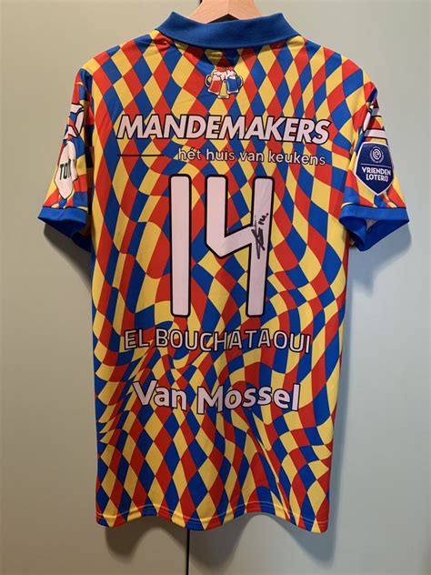 rkc waalwijk oezel futbol formasi   sponsored  willy naessens