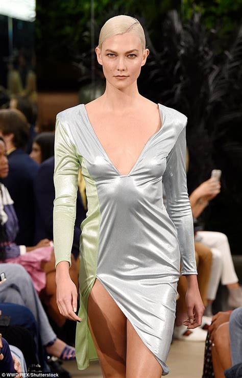Karlie Kloss Braless In A Silver Gown At Nyfw Daily Mail Online