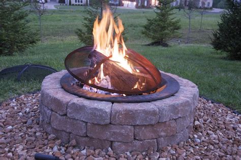 build  outdoor firepit  polkadot chair