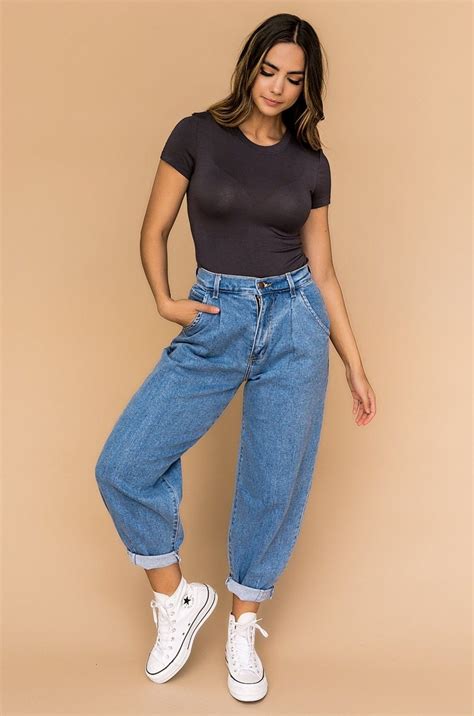 stevie slouch mom jeans  vintage blue dressed  lala mom jeans style casual outfit
