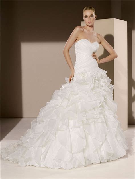 Simple Romantic Ball Gown Strapless Sweetheart Organza