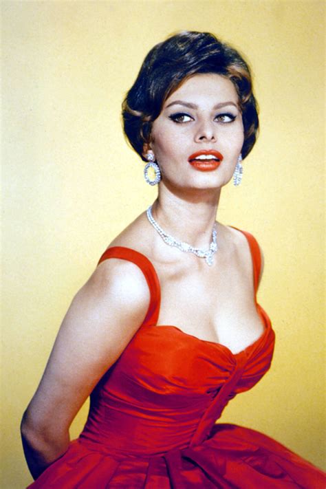 sophia loren s most glamorous style moments ever look