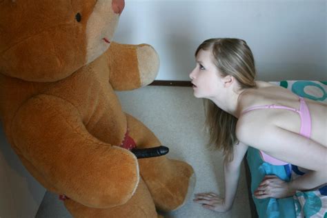 anna sucks teddy bear teen nude sex 03 redbust