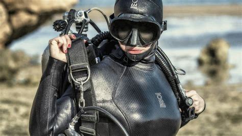 scuba diver girls womens wetsuit diving gear scuba diving underwater lovers scuba gear