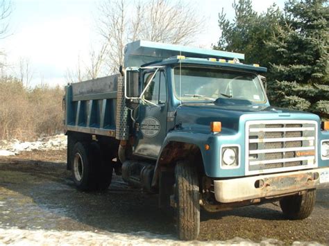 international single axle dump truck classic international harvester    sale