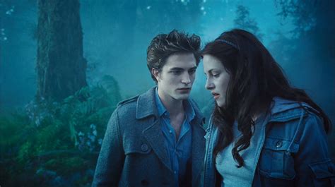 stephenie meyer releases gender swapped twilight to mark 10th anniversary metro news