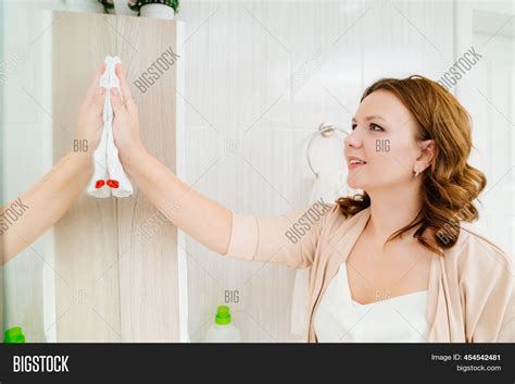 Attractive Housewife Image And Photo Free Trial Bigstock