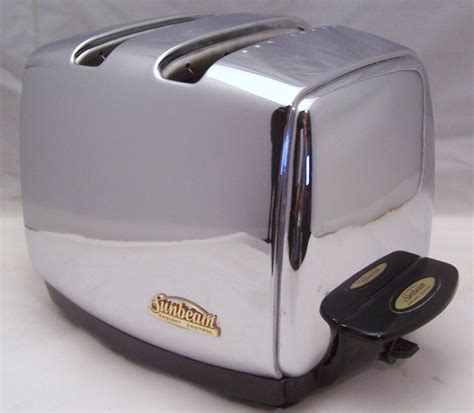 toaster    growing collection  sunbeam model    research  decided