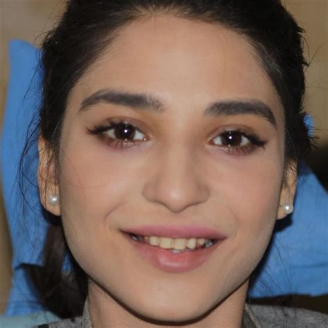 actress ramsha khan smile   fixing teeth reviewitpk