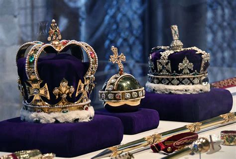 story  worlds largest rough diamond  queens crown jewels