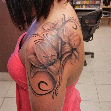 lily shoulder tattoo shoulder tattoo body art tattoos
