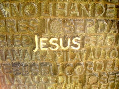 Jesus Escrito Em Letras Metálicas Imagem De Stock Imagem