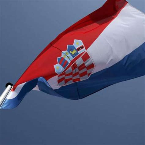 standard hrvatska pet godina balansira na rubu eu televizija