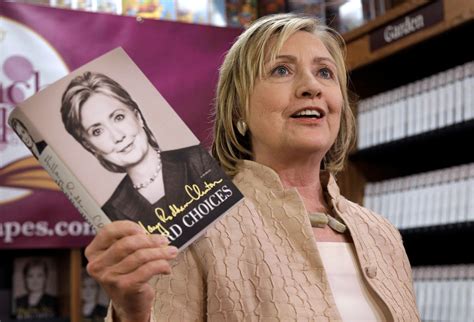 Hillary Clinton Arrives On Martha’s Vineyard For Book Signing — And