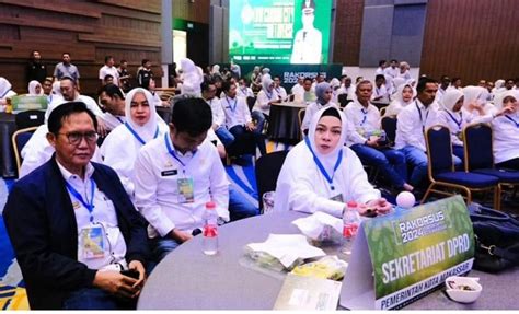 hadiri rakorsus  sekretariat dprd makassar dukung program  carbon