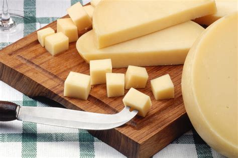 provolone piccante cheese