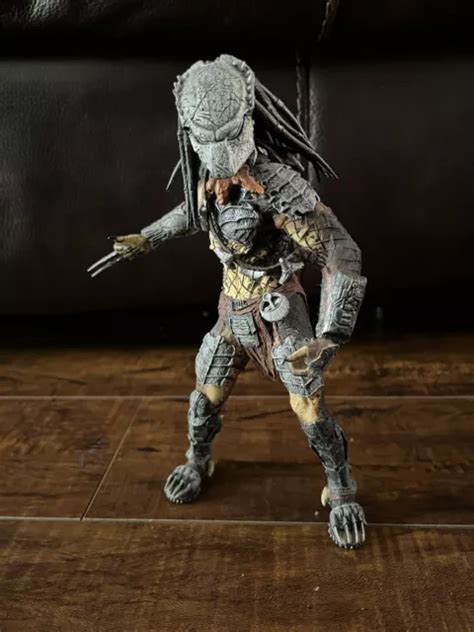 avp aliens  requiem masked wolf predator action figure neca