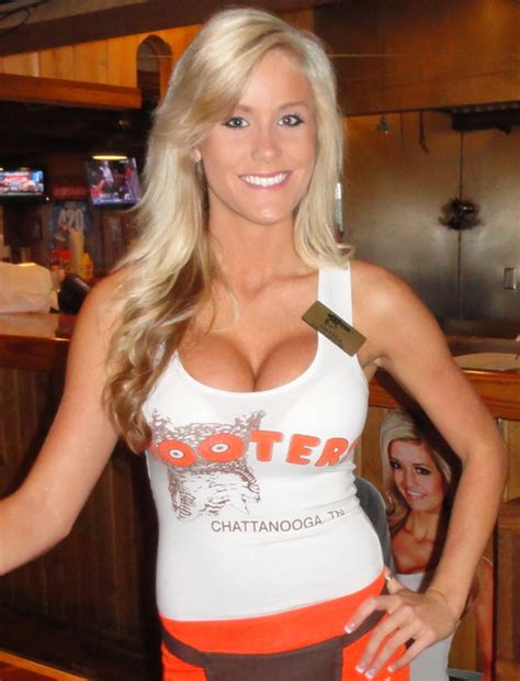Hottest Hooters Girl Naked Hot Nude