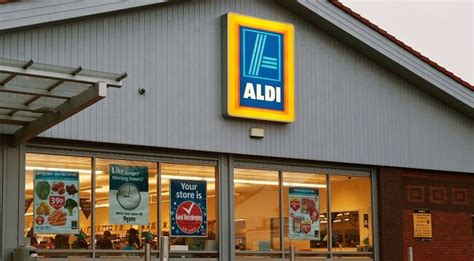aldi  fully organic bans pesticides  rivals  foods  healthiest grocery store