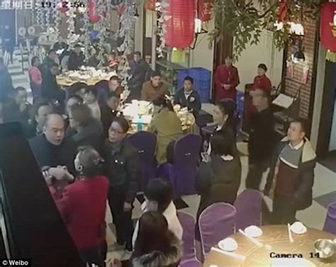 chinese diners brutally beat a waitress for slow service daily mail online