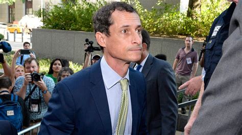 Anthony Weiner Will Officially Register As A Sex Offender Vanity Fair