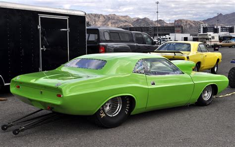 classic cars authority mopar muscle cars     pits