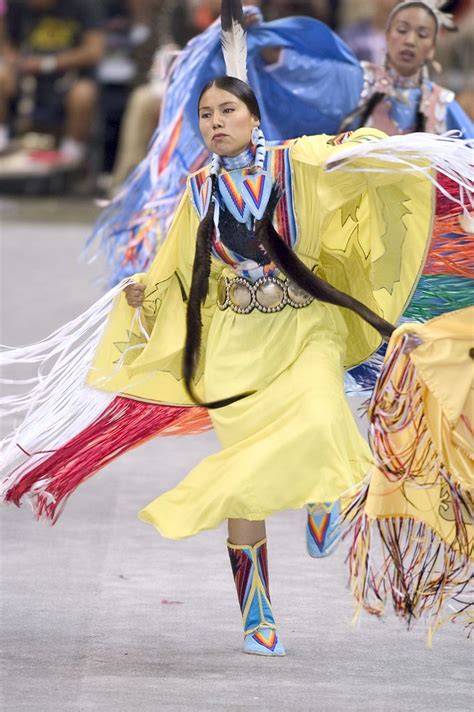 2005 powwow native american women native american indians native